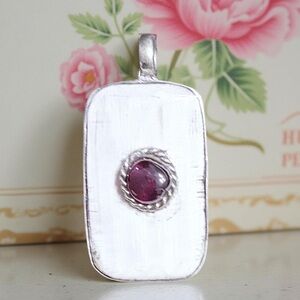 ✨ Vintage Small Bone & Garnet Pendant | Hand-Carved Artisan Heirloom